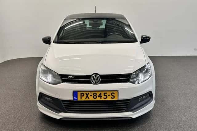 Volkswagen Polo (2012) thumbnail 3