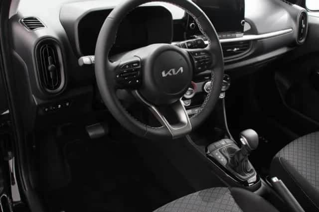 Kia Picanto (2025) thumbnail 2