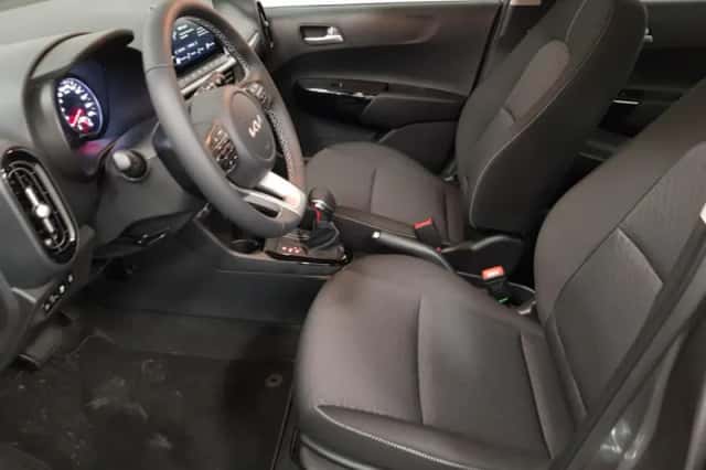 Kia Picanto (2023) thumbnail 3