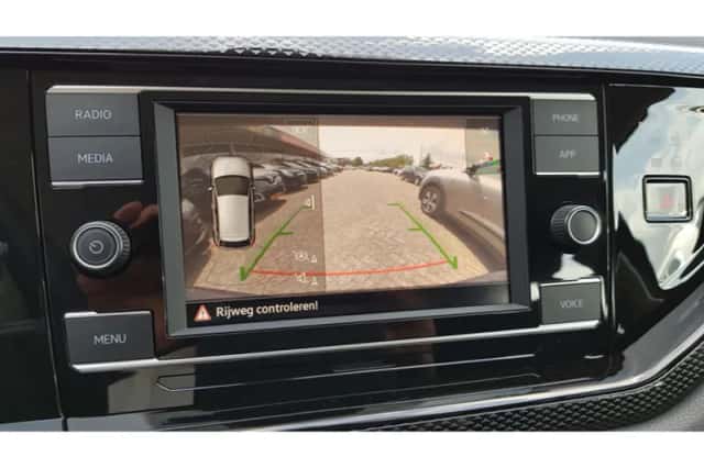 Volkswagen Polo (2022) thumbnail 2