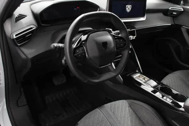 Peugeot 2008 (2025) thumbnail 2