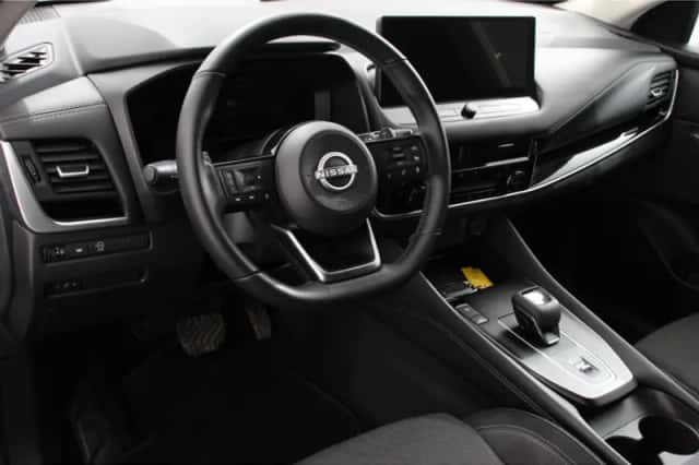 Nissan Qashqai (2023) thumbnail 2