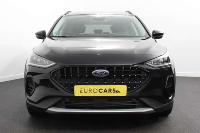 Ford Focus (2024) thumbnail 4
