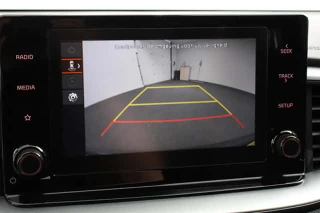 Kia Ceed (2023) thumbnail 3
