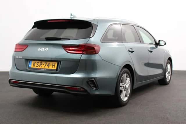 Kia Ceed (2023) thumbnail 6