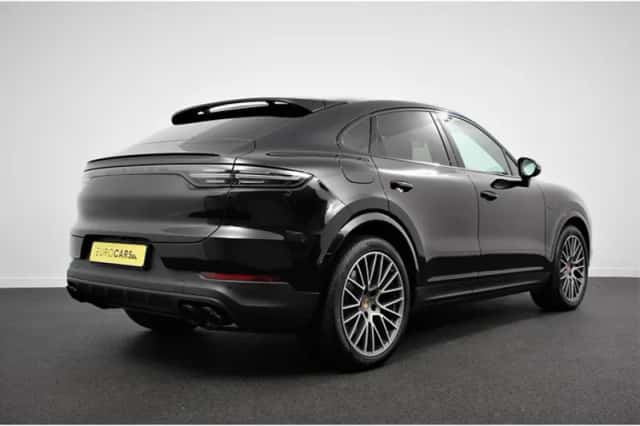 Porsche Cayenne Coupé (2022) thumbnail 4