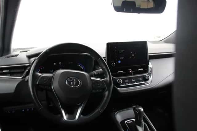Toyota Corolla (2022) thumbnail 3