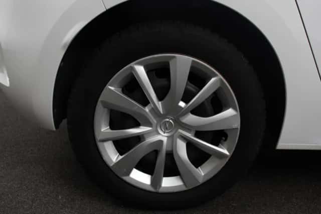 Opel Corsa (2024) thumbnail 2
