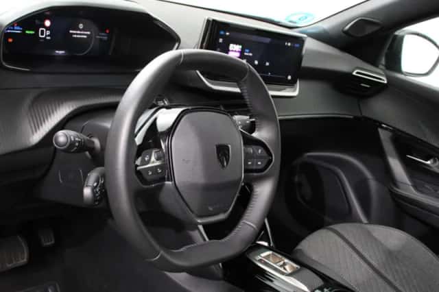 Peugeot e-2008 (2025) thumbnail 2