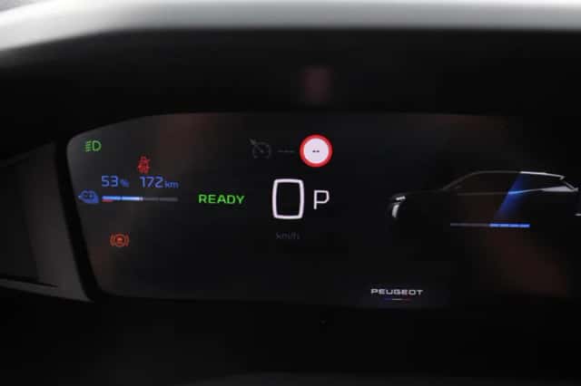 Peugeot e-2008 (2025) thumbnail 3