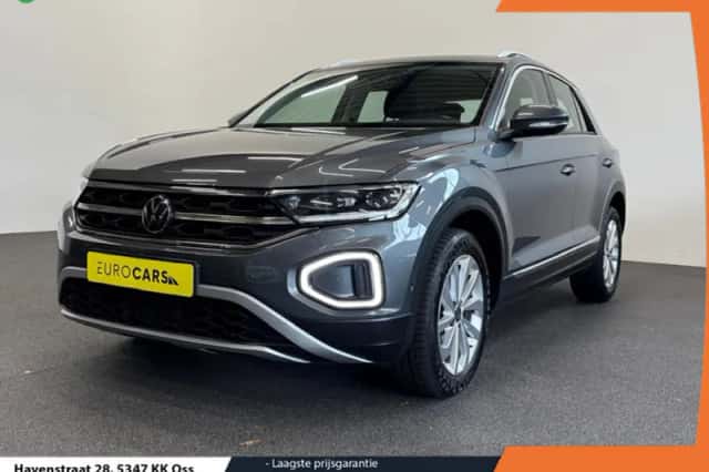 Volkswagen T-Roc (2022) thumbnail 1