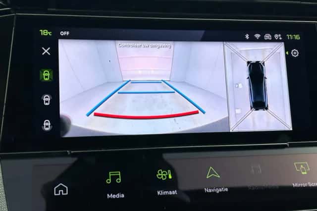 Peugeot 408 (2024) thumbnail 3