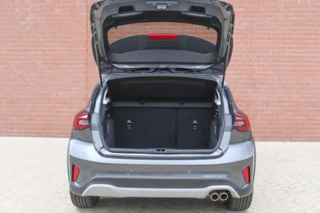 Ford Focus (2024) thumbnail 4