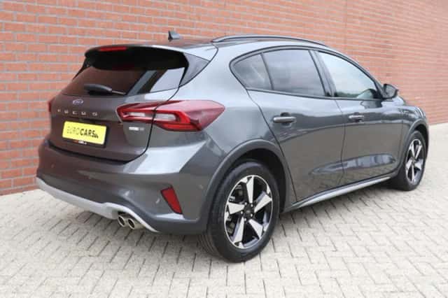 Ford Focus (2024) thumbnail 6