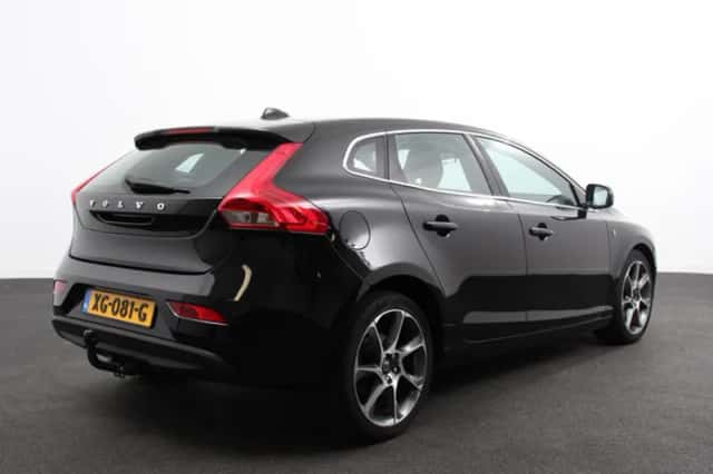 Volvo V40 (2016) thumbnail 4