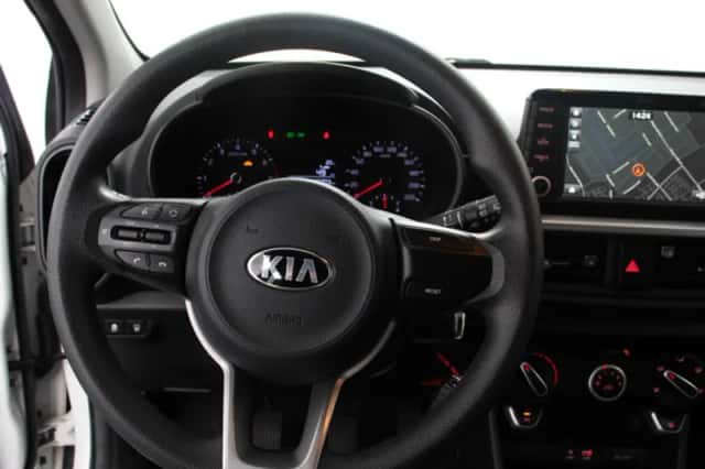Kia Picanto (2018) thumbnail 3