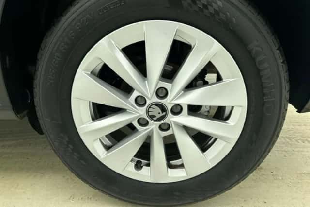 Škoda Kamiq (2025) thumbnail 2