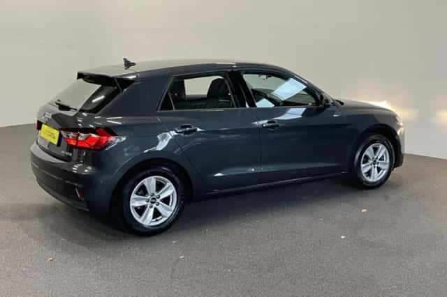 Audi A1 (2023) thumbnail 6