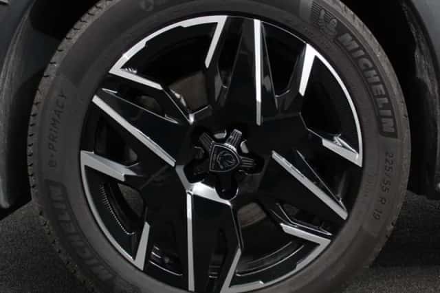 Peugeot 5008 (2025) thumbnail 2