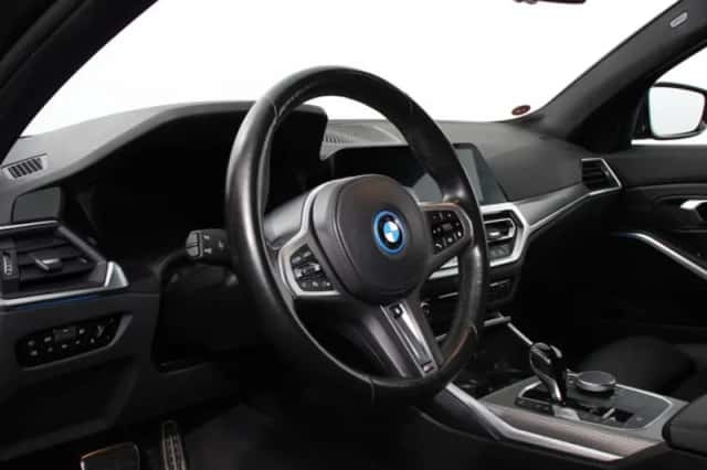 BMW 3-Serie (2022) thumbnail 2