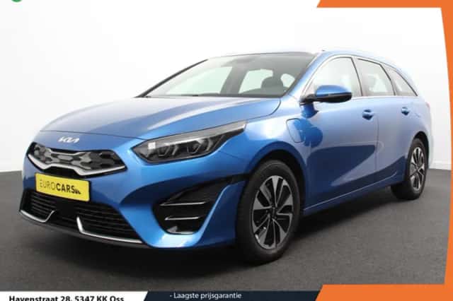 Kia Ceed Sportswagon (2022) thumbnail 2