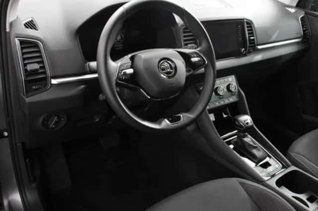 Škoda Karoq (2024) thumbnail 2