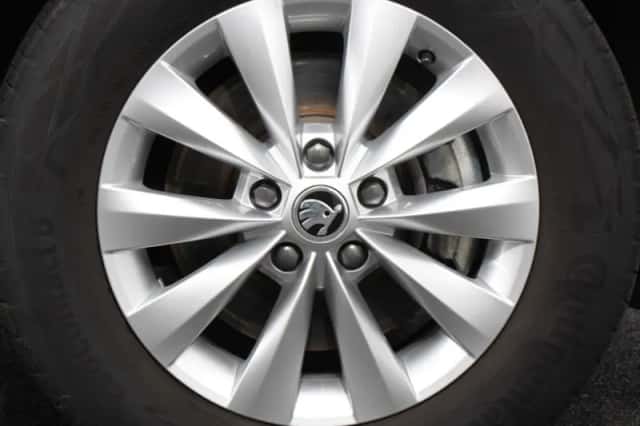Škoda Karoq (2024) thumbnail 5