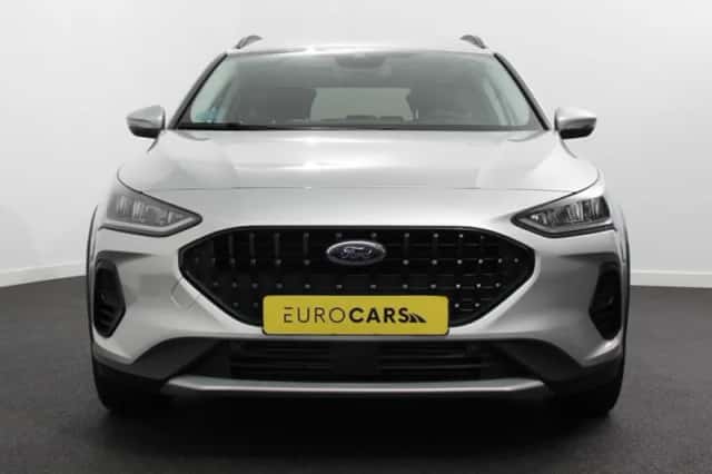 Ford Focus (2024) thumbnail 4