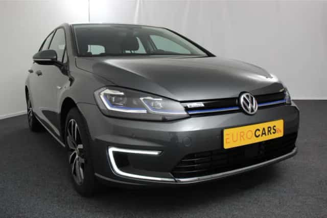 Volkswagen E-Golf (2019) thumbnail 5