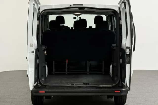 Renault Trafic (2019) thumbnail 3