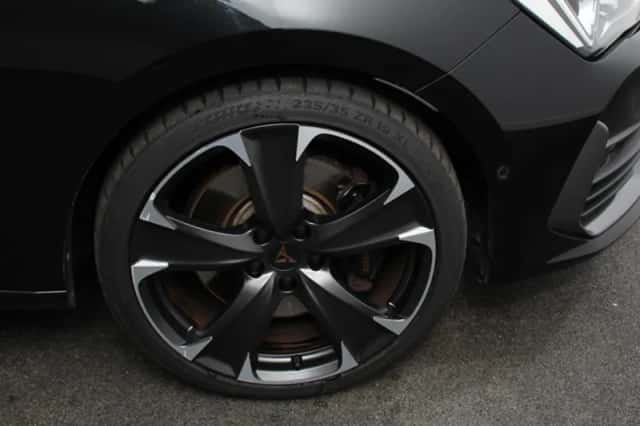 CUPRA Leon Sportstourer (2023) thumbnail 3