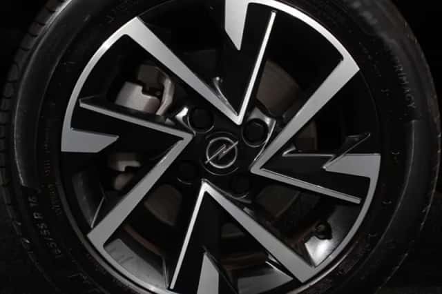 Opel Corsa (2024) thumbnail 2