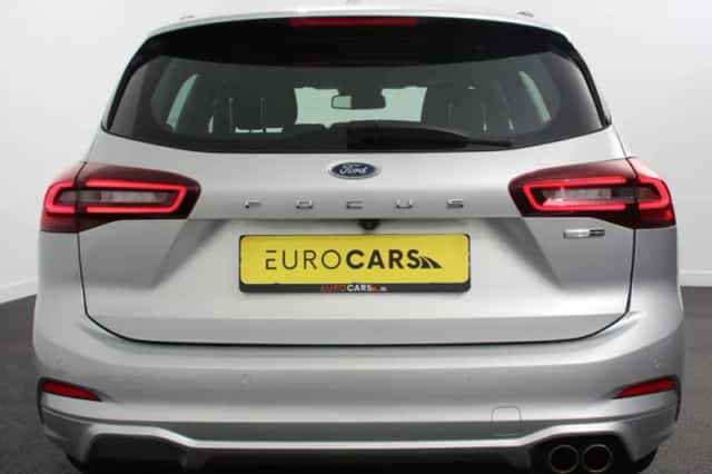 Ford Focus (2023) thumbnail 5
