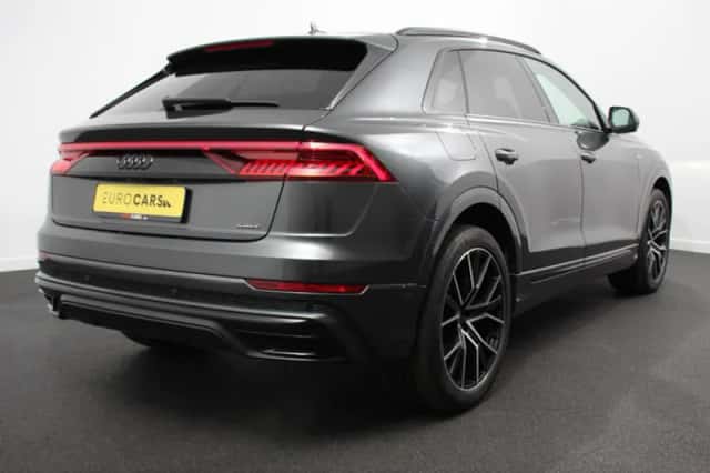Audi Q8 (2021) thumbnail 6