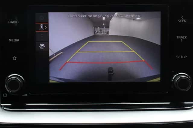 Kia Ceed (2022) thumbnail 3