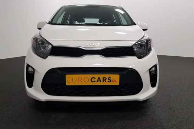 Kia Picanto (2023) thumbnail 2