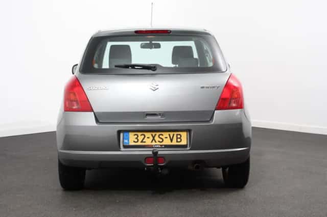 Suzuki Swift (2007) thumbnail 6