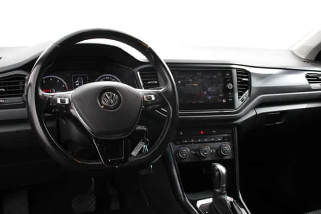 Volkswagen T-Roc (2018) thumbnail 2