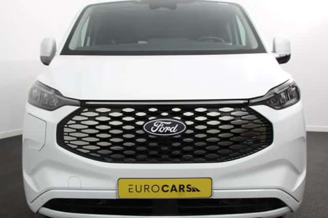 Ford E-Transit Custom (2025) thumbnail 2