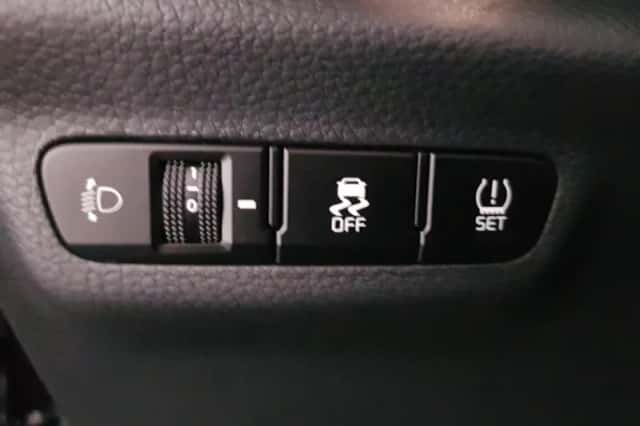 Kia Picanto (2022) thumbnail 5