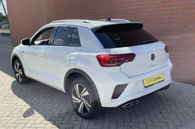 Volkswagen T-Roc (2023) thumbnail 3