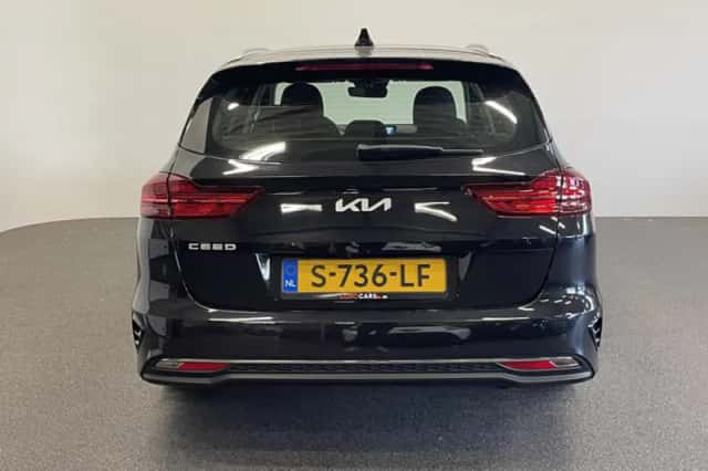 Kia Ceed (2023) thumbnail 5
