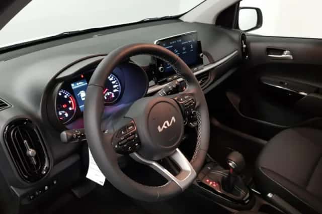 Kia Picanto (2023) thumbnail 2
