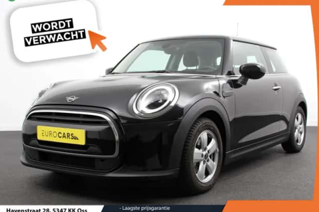 MINI Cooper (2022) thumbnail 1