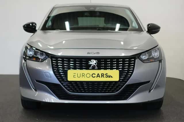 Peugeot 208 (2023) thumbnail 4