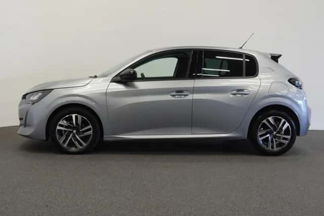Peugeot 208 (2023) thumbnail 6
