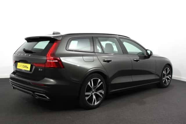 Volvo V60 (2022) thumbnail 6