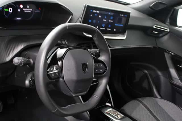 Peugeot e-2008 (2025) thumbnail 2