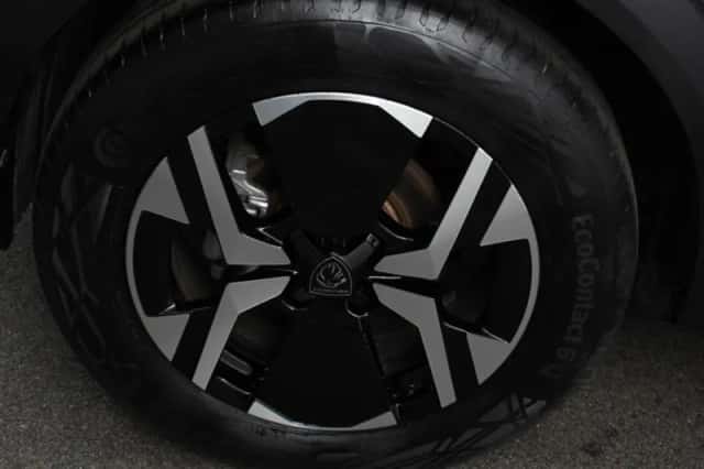 Peugeot e-2008 (2025) thumbnail 3