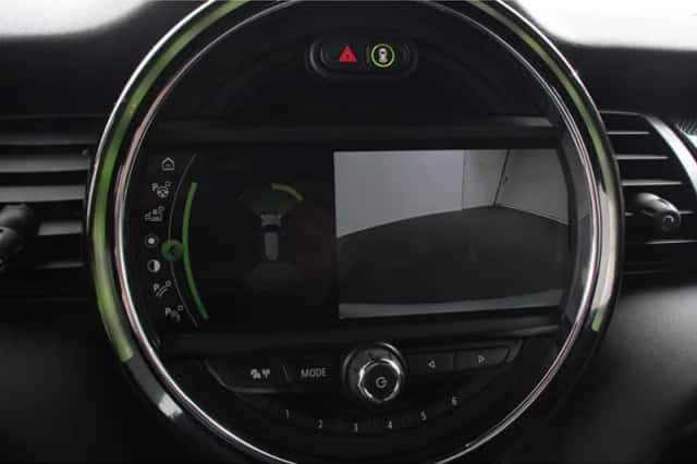 MINI Cooper (2020) thumbnail 3